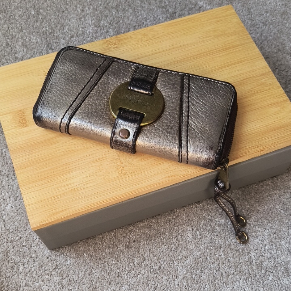 Fifty-four Fossil Wallet